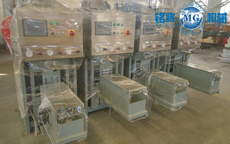 噸袋包裝機(jī)的優(yōu)點(diǎn)以及噸袋包裝機(jī)選購技巧 噸袋包裝機(jī)的優(yōu)點(diǎn)以及噸袋包裝機(jī)選購技巧