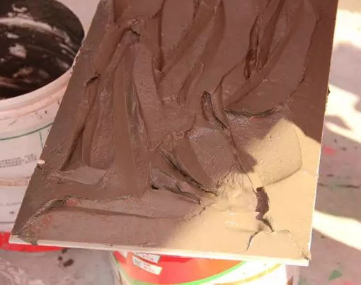 為什么說(shuō)瓷磚膠企業(yè)比水泥砂漿企業(yè)更受歡迎？