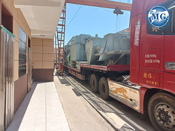 西安干粉砂漿設(shè)備裝車現(xiàn)場！